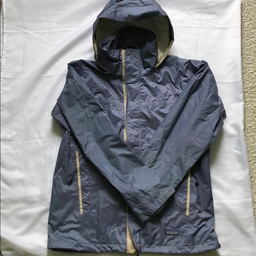 Patagonia women’s raincoat